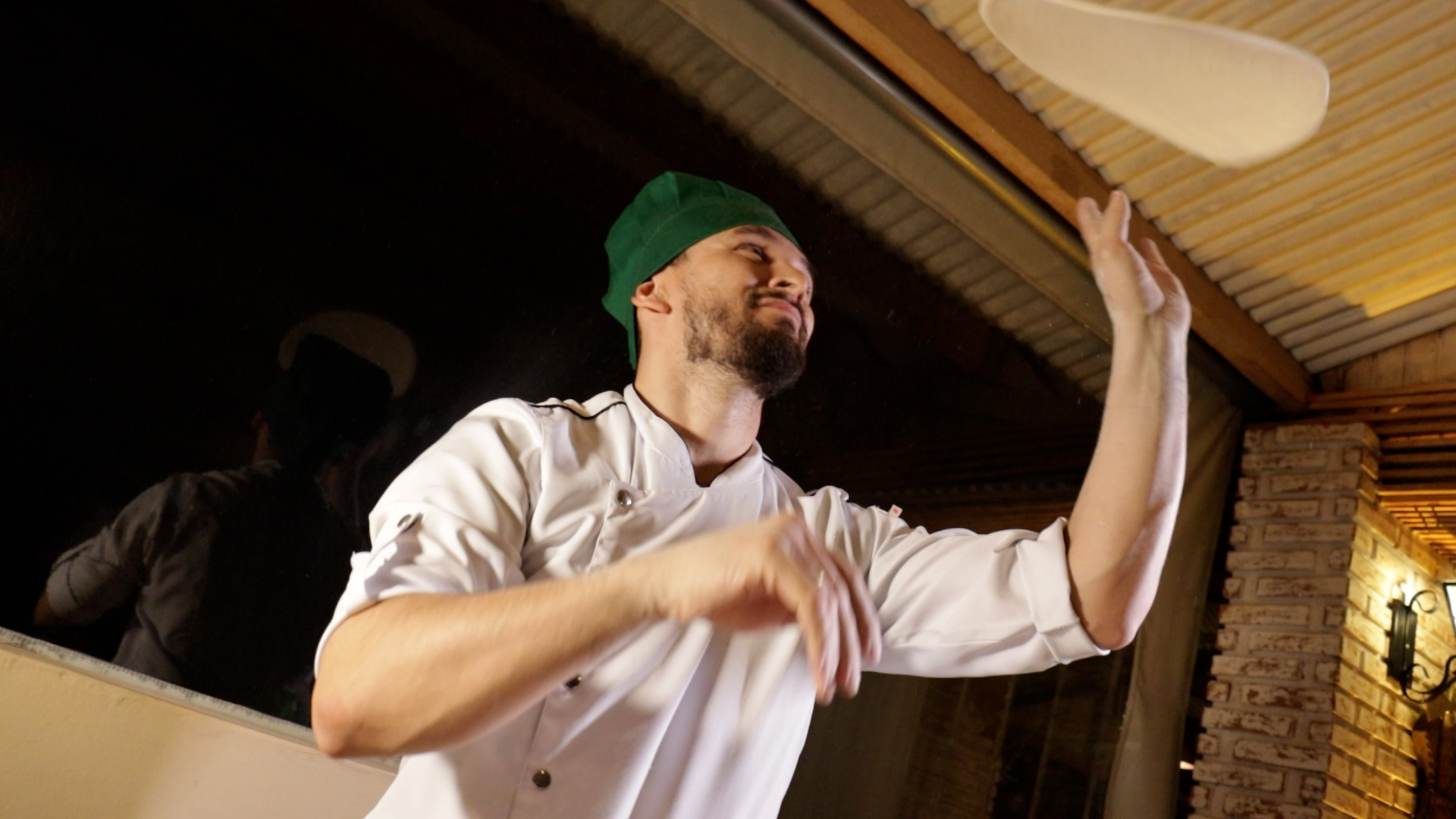 Rodízio de Pizza Delivery com Show de Pizzaiolo: A Nova Tendência Gastronômica que Está Dominando os Eventos