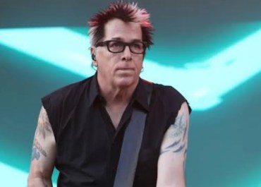 Noodles se afasta de shows com The Offspring por problema de saúde