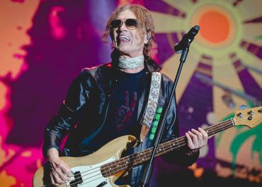 Glenn Hughes passa por cirurgia de 10 horas no coração e se recupera em casa