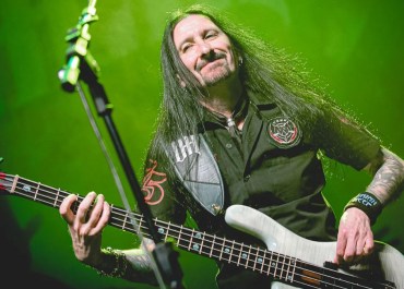 Quem é Dave Rimmer, novo baixista do Judas Priest