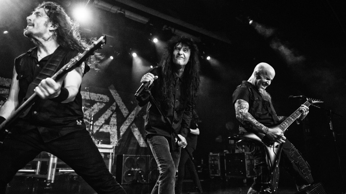 Joey Belladonna trabalhou em um estábulo de cavalos após ser demitido do Anthrax