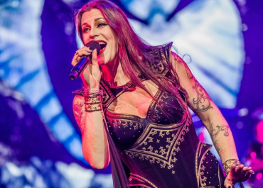 Nightwish anuncia saída da vocalista Floor Jansen após 14 anos na banda
