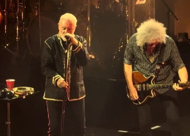 Queen: Brian May faz participação especial em show de Roger Taylor em Londres