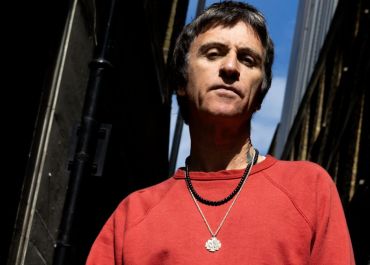 Johnny Marr lança álbum ‘The Age of Everything’, seu trabalho mais catártico