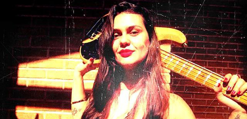 Bass N’ Bake: Julia Lage e Britt Lightning ensinam receita de frutos do mar