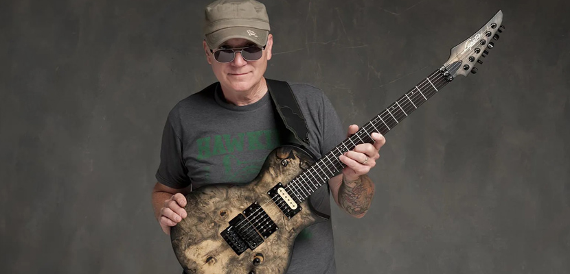 Chris Poland diz que Marty Friedman é seu segundo guitarrista favorito do Megadeth; o primeiro é Kiko Loureiro