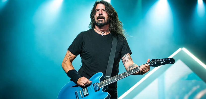 Dave Grohl, Krist Novoselic e Pat Smear se reúnem para performance no FireAid