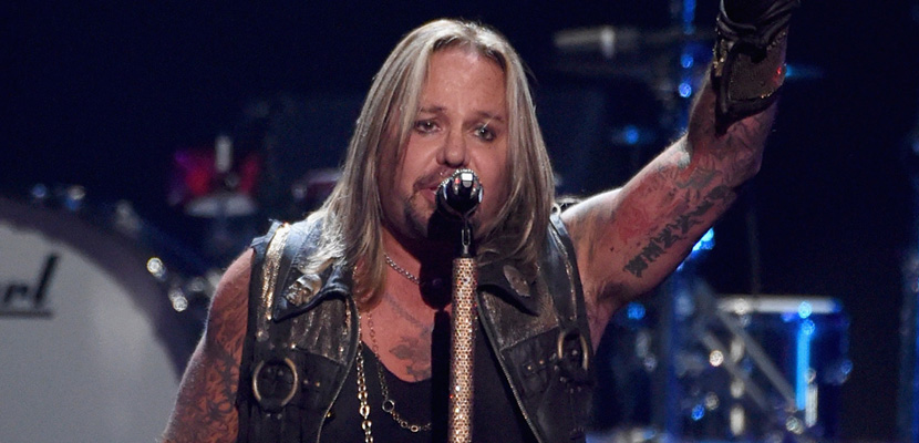Mötley Crüe: praia e festa de aniversário salvou Vince Neil de desastre aéreo