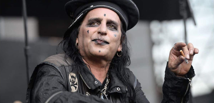 Noiva de Taime Downe (Faster Pussycat) morre após cair no mar durante cruzeiro