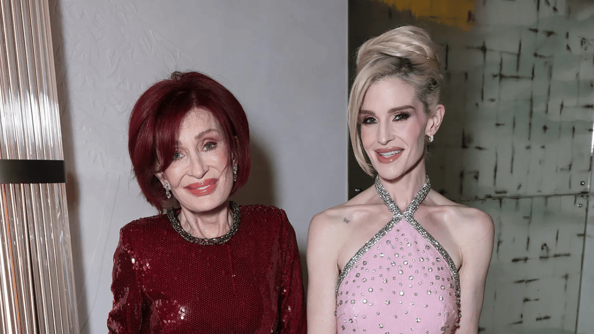 Kelly Osbourne sobre apoio de Sharon a ativista anti-imigração: “Não concordo”