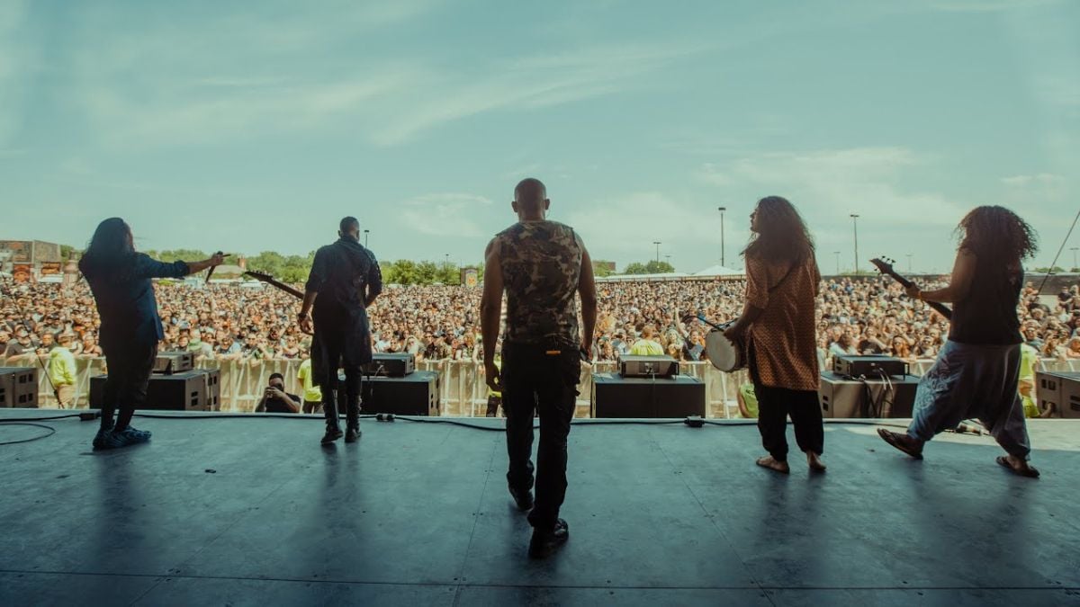 Bloodywood lança documentário ‘Expect a Riot’ sobre a trajetória da banda indiana