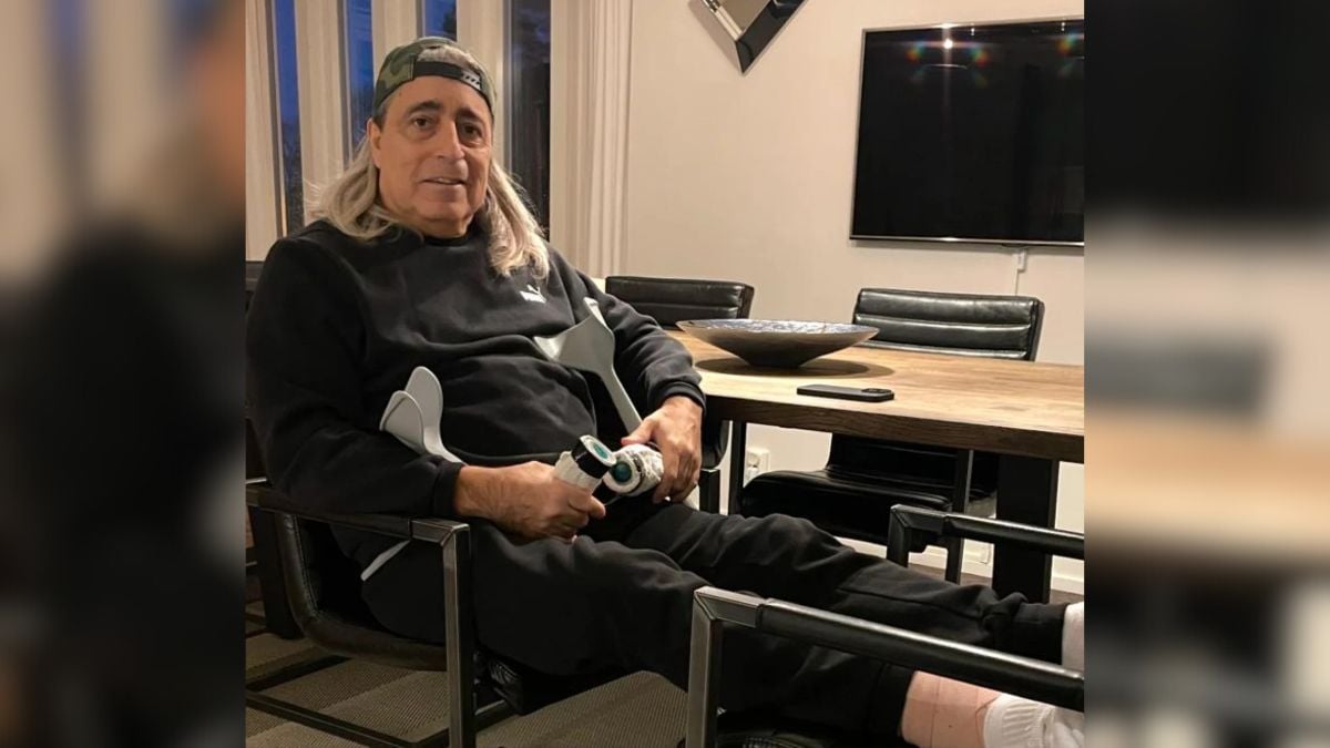 Mikkey Dee informa que foi hospitalizado com infecção grave
