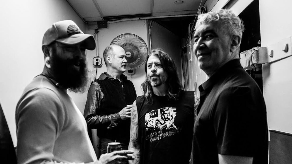 Nirvana e Post Malone tocam juntos “Smells Like Teen Spirit” no SNL
