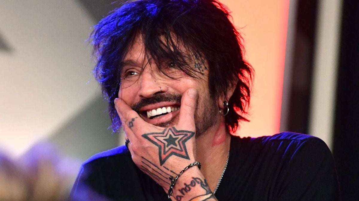 Tommy Lee critica artistas promovendo trabalhos e turnês em meio aos incêndios em Los Angeles